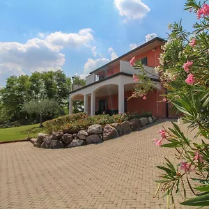  Bed & Breakfast Garden