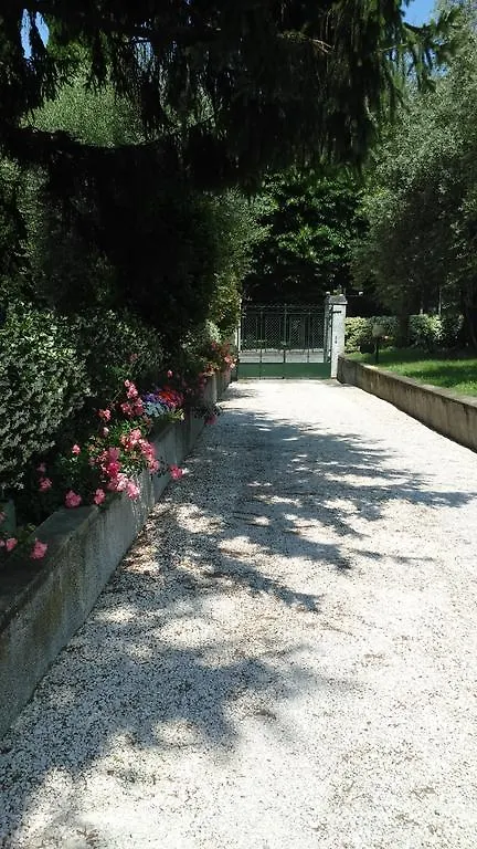 B&B Margherita Desenzano del Garda Alojamento de Acomodação e Pequeno-almoço